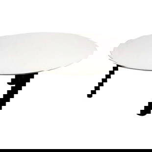 Italian Post Modern Coffee Table 39.5in White Disk Design 1970s: Italian Post Modern Coffee Table 39.5in White Disk Design 1970s This chic architectural post-modern coffee table is a striking blend of style and functionality. Featuring a large round white upper sur