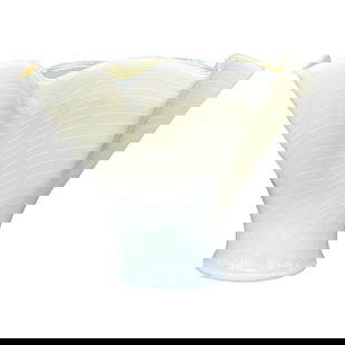 Vintage Vetri Murano Glass Handkerchief Lamp Italian Artistry: Vintage Vetri Murano Glass Handkerchief Lamp Italian Artistry Enhance your decor with this stunning Vintage Italian Vetri Murano Glass Handkerchief Lamp. Showcasing exquisite Italian craftsmanship, th