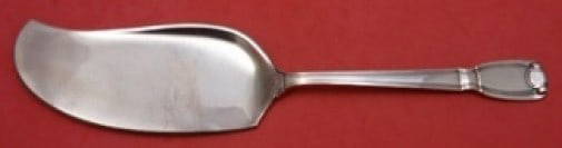 Tiffany & Co Castilian Curved Copper Fish Server 11.5 Rare: Tiffany & Co Castilian Curved Copper Fish Server 11.5 Rare Discover a rare curved fish server from the Castilian pattern by Tiffany & Co., measuring 11 1/2". This exquisite serving piece is crafted fr