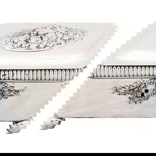 Antique Sterling Silver Box 3.5x6x4 Made in Austria 1910s: Antique Sterling Silver Box 3.5x6x4 Made in Austria 1910s This exquisite sterling silver box, crafted in Austria circa the 1910s, features a classic design with a raised wreath around the keyhole and