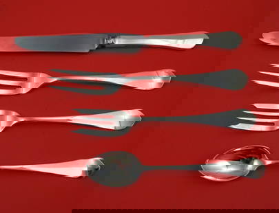 Roosevelt Sterling Silver Dinner Size 4-Piece Place Setting: Roosevelt Sterling Silver Dinner Size 4-Piece Place Setting Enhance your dining experience with this exquisite Roosevelt 4-piece dinner size place setting crafted by Porter Blanchard. Made of high-qua