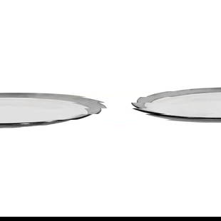 Dorothy Thorpe Mid Century Silver Band Glass Plate 13": Dorothy Thorpe Mid Century Silver Band Glass Plate 13" Embrace the elegance of the Mid Century era with this stunning glass plate designed by Dorothy Thorpe. This classic piece showcases a clear glass