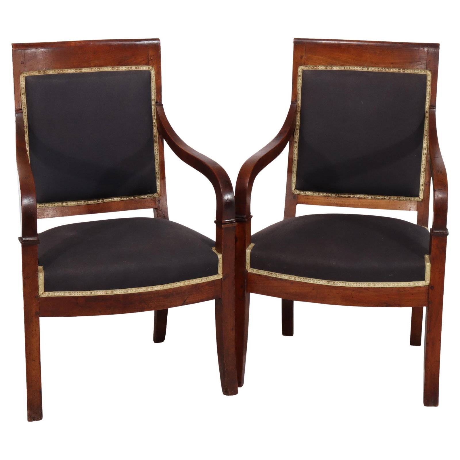 Set of 2 Antique 18th Century French Walnut Armchairs: Set of 2 Antique 18th Century French Walnut Armchairs This exquisite pair of 18th-century French armchairs is crafted from walnut, showcasing a classic design characterized by curved arms and a rectan