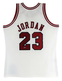 Michael Jordan Signed 1997-98 Chicago Bulls Nike Jersey UDA COA: Michael Jordan Signed 1997-98 Chicago Bulls Nike Jersey UDA COA This autographed 1997-98 White Nike Hardwood Classics Authentic Size 48 Jersey has been Personally Signed by Michael Jordan of the Chica