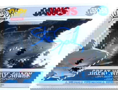 Steven Spielberg Autographed Funko POP! Jaws Great White Shark PSA/DNA: Steven Spielberg Autographed Funko POP! Jaws Great White Shark PSA/DNA This is a Funko POP! figure of the Great White Shark from the iconic film Jaws, signed by renowned director Steven Spielberg. The