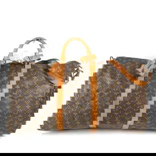 Louis Vuitton Monogram Keepall 55 Bandouliere Travel Handbag Brown Canvas: Louis Vuitton Monogram Keepall 55 Bandouliere Travel Handbag Brown Canvas Introducing the Louis Vuitton Monogram Keepall 55 Bandouliere, a versatile and stylish travel bag that embodies luxury. This B