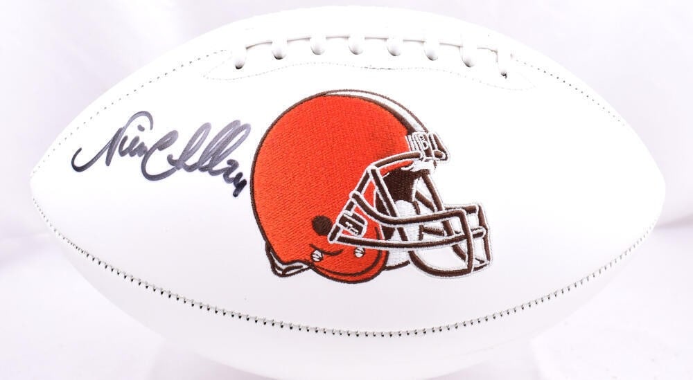 Nick Chubb Autographed Cleveland Browns Football Beckett Authenticated: Nick Chubb Autographed Cleveland Browns Football Beckett Authenticated Celebrate your fandom with this Nick Chubb autographed Cleveland Browns logo football. This original item features the authentic 