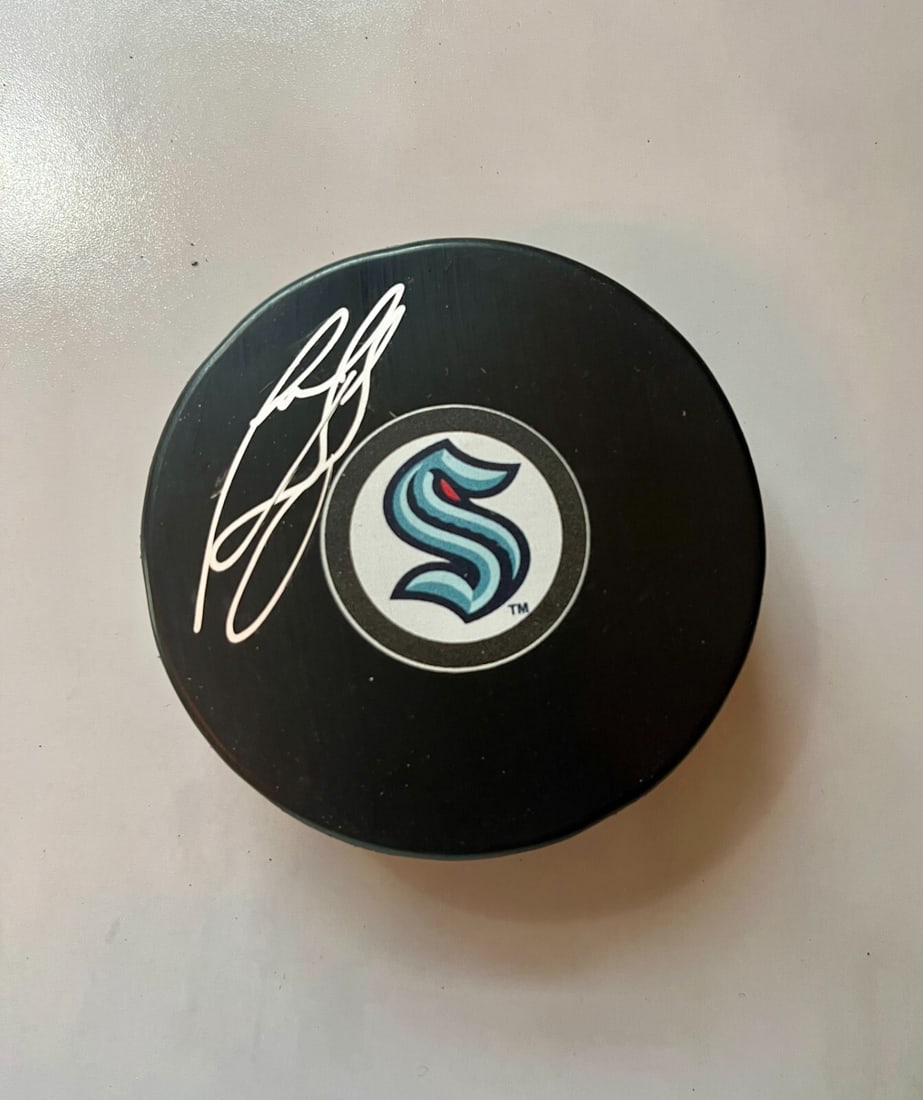 Ron Francis Signed Seattle Kraken NHL Logo Puck with Fanatics Authentication: Ron Francis Signed Seattle Kraken NHL Logo Puck with Fanatics Authentication Add a piece of hockey history to your collection with this original signed NHL logo puck featuring Ron Francis of the Seatt