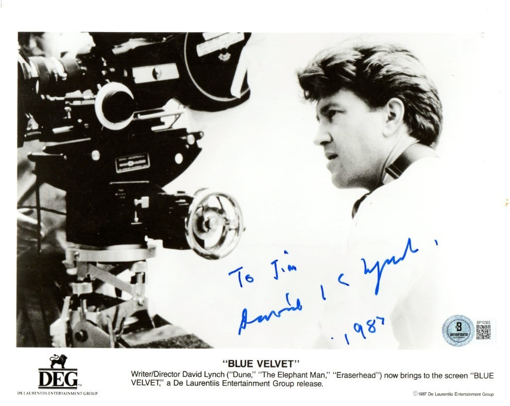 David Lynch Blue Velvet Signed 8X10 Photo BAS Authenticated: David Lynch Blue Velvet Signed 8X10 Photo BAS Authenticated This is an original 8X10 photograph signed by acclaimed filmmaker David Lynch, featuring a scene from his iconic film "Blue Velvet". The aut