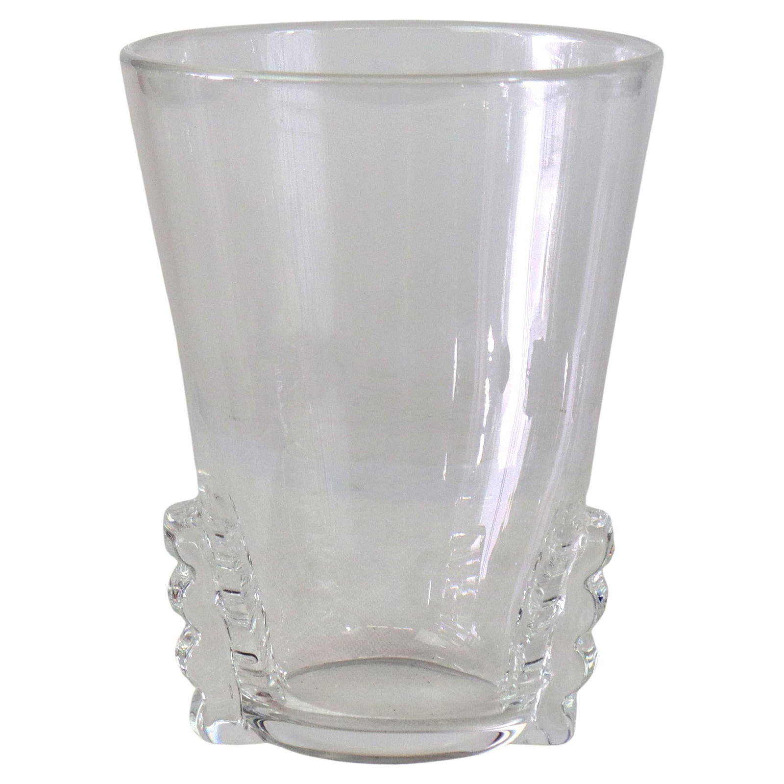 Signed Antique Steuben MCM Art Glass Vase C1930: Signed Antique Steuben MCM Art Glass Vase C1930 Discover a stunning piece of history with this Antique Steuben Mid-Century Modern Art Glass Vase, signed and dating back to circa 1930. This exquisite v