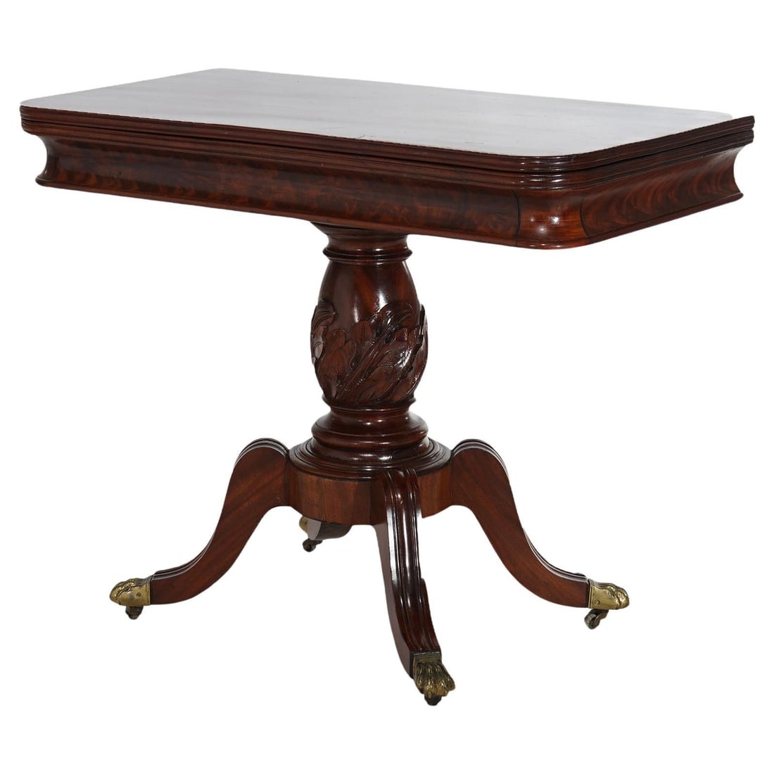 Antique Duncan Phyfe Style Carved Mahogany Card Table Circa 1830s: Antique Duncan Phyfe Style Carved Mahogany Card Table Circa 1830s This exquisite antique card table, reminiscent of Duncan Phyfe designs, showcases a stunning flame mahogany construction. Crafted circ