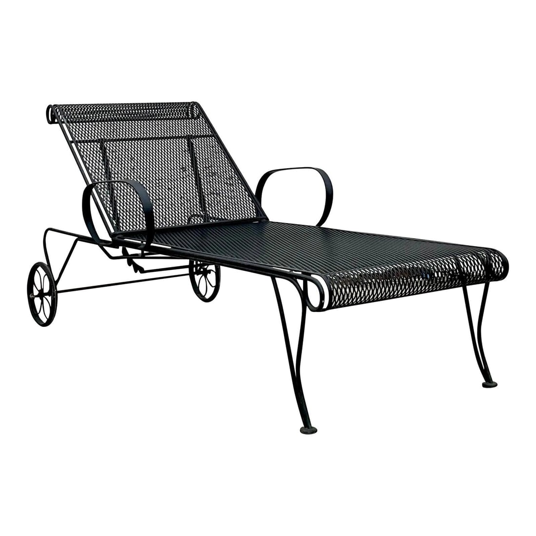 Vintage MCM Wrought Iron Chaise Lounge by Russell Woodard: Vintage MCM Wrought Iron Chaise Lounge by Russell Woodard Transform your lounging experience with this exquisite vintage mid-century modern wrought iron chaise lounge, inspired by the iconic designs o