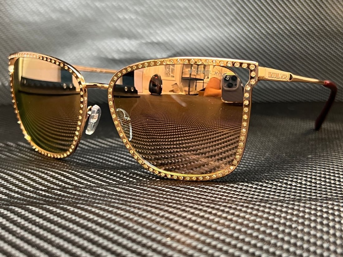 Michael Kors MK1098B 11084Z Rose Gold Square Women's Sunglasses: Michael Kors MK1098B 11084Z Rose Gold Square Women's Sunglasses Elevate your style with these stunning Michael Kors MK1098B 11084Z Women's Sunglasses. Featuring a luxurious rose gold square frame, the