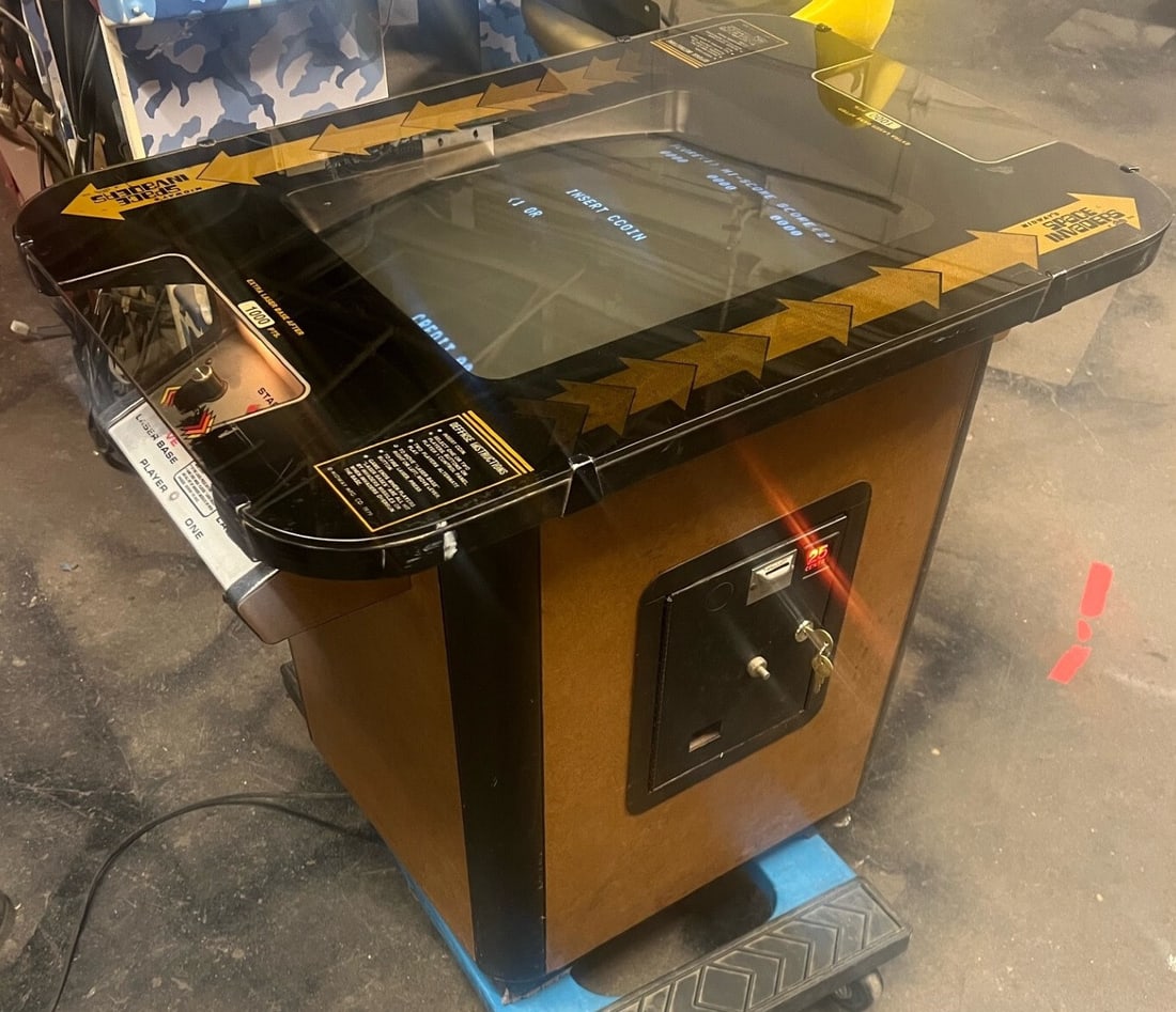 レノックス・サクソニー花瓶　スミソニアンInstitution　ヴィンテージ レノックス・サクソニー花瓶 スミソニアンInstitution