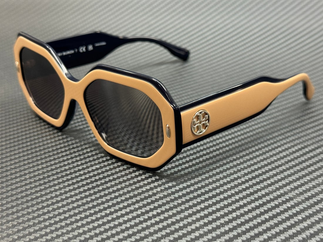 Tory Burch TY7192U 19396I Brown Frame Silver Mirror Women's Sunglasses: Tory Burch TY7192U 19396I Brown Frame Silver Mirror Women's Sunglasses Elevate your style with these Tory Burch women's sunglasses, featuring a chic brown frame paired with striking silver mirror lens