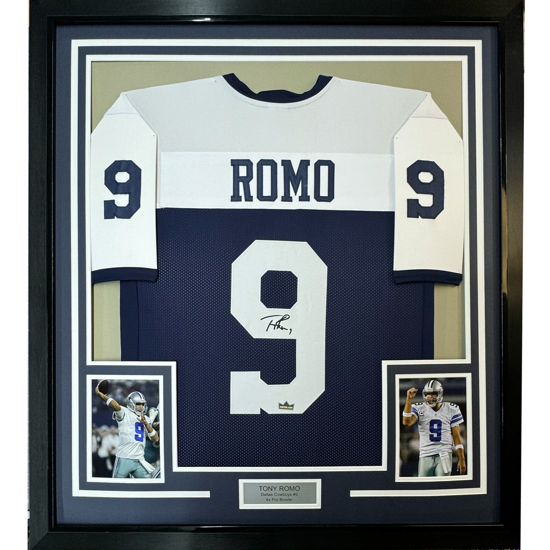 Framed Tony Romo Autographed Jersey 35x39 JSA Authentic Dallas Cowboys: Framed Tony Romo Autographed Jersey 35x39 JSA Authentic Dallas Cowboys This framed facsimile autographed jersey features Tony Romo, a celebrated player for the Dallas Cowboys. The jersey is a reprint 