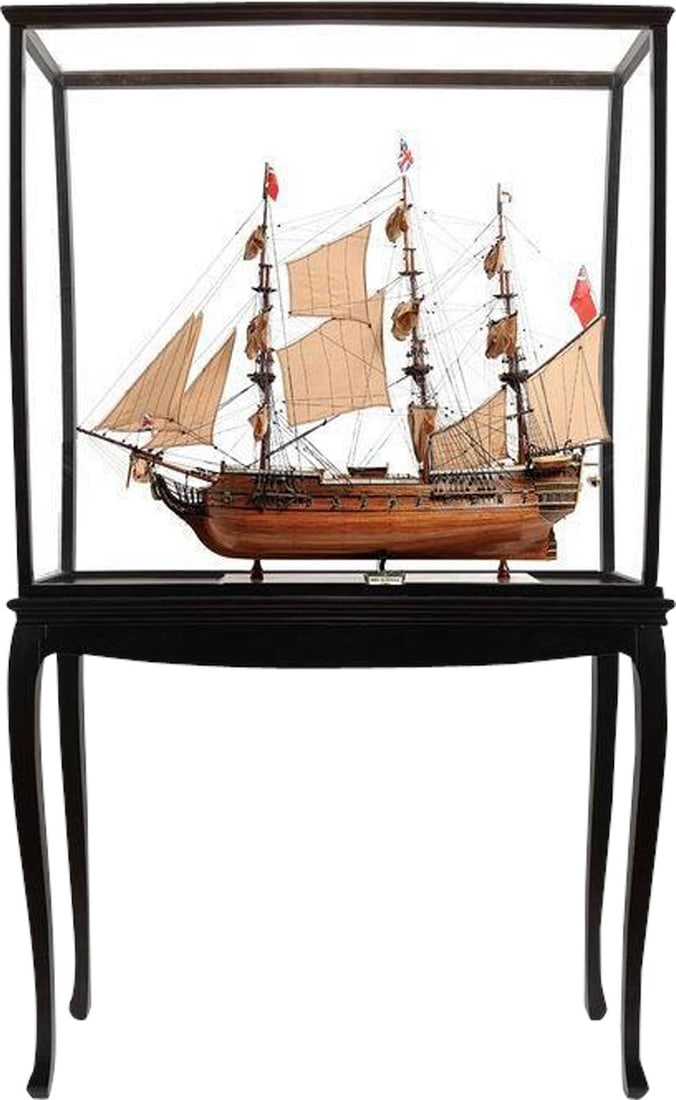 Handmade HMS Surprise Model with Clear Varnished Display Case: Handmade HMS Surprise Model with Clear Varnished Display Case Presenting an exquisite model of the HMS Surprise, meticulously handcrafted and finished with a clear varnished coating. This remarkable p