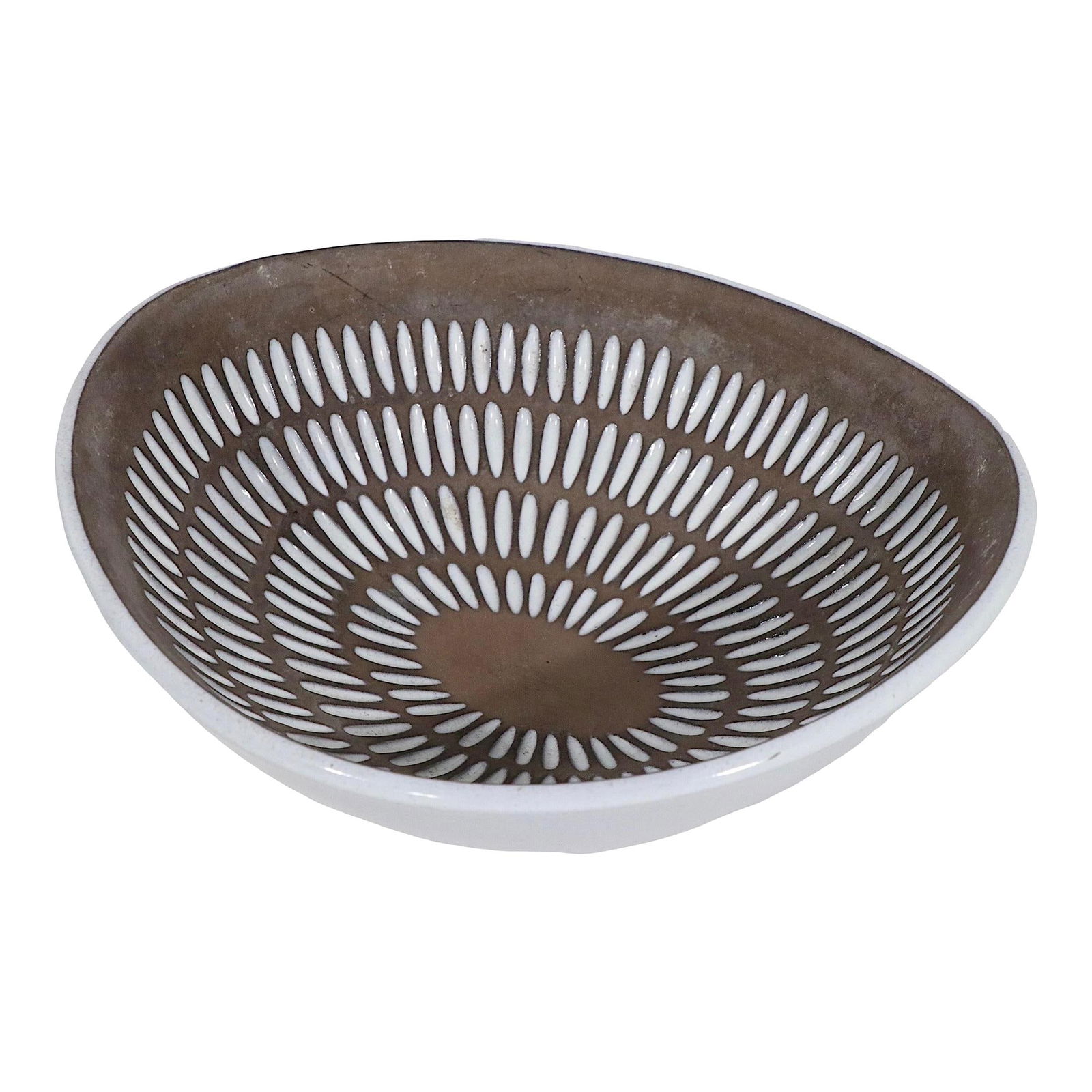 Ingrid Atterberg Upsala Ekeby Brown Pottery Bowl Negro Series 1953-58: Ingrid Atterberg Upsala Ekeby Brown Pottery Bowl Negro Series 1953-58 This exquisite Mid Century Scandinavian art pottery bowl is from the renowned "Negro" series designed by Ingrid Atterberg, created