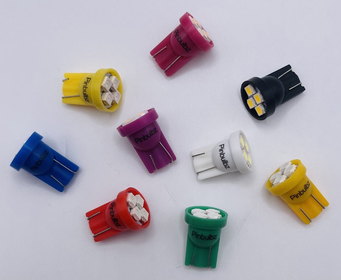 25pcs Green #555 Super Bright Quad LED Bulbs 6.3v Wedge 4smd: 25pcs Green #555 Super Bright Quad LED Bulbs 6.3v Wedge 4smd Enhance your pinball machine experience with these Super Bright Quad 4LED Wedge bulbs. This pack contains 25 high-performance GREEN #555 bu