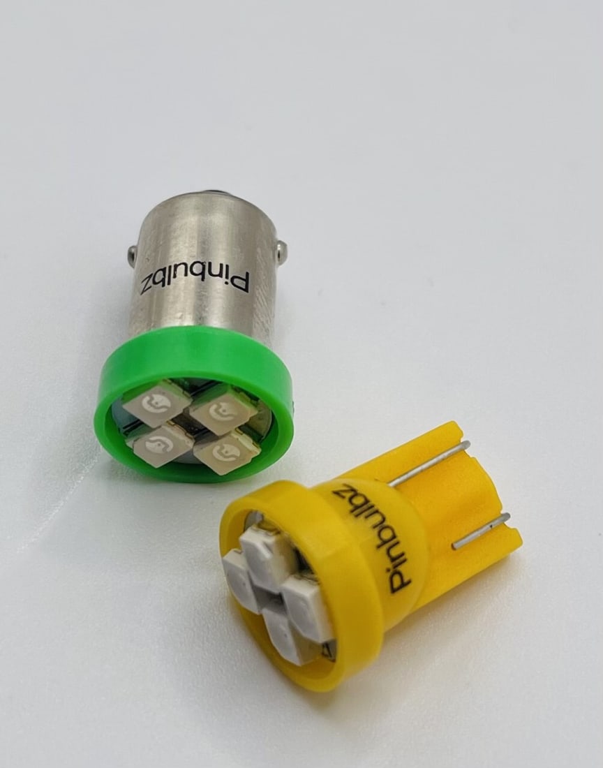 25pc Green Super Bright Quad 4LED Bayonet Bulbs #44/#47 6.3v: 25pc Green Super Bright Quad 4LED Bayonet Bulbs #44/#47 6.3v Illuminate your pinball machines with these Green Super Bright Quad LED bulbs. Each pack contains 25 bulbs designed to replace traditional