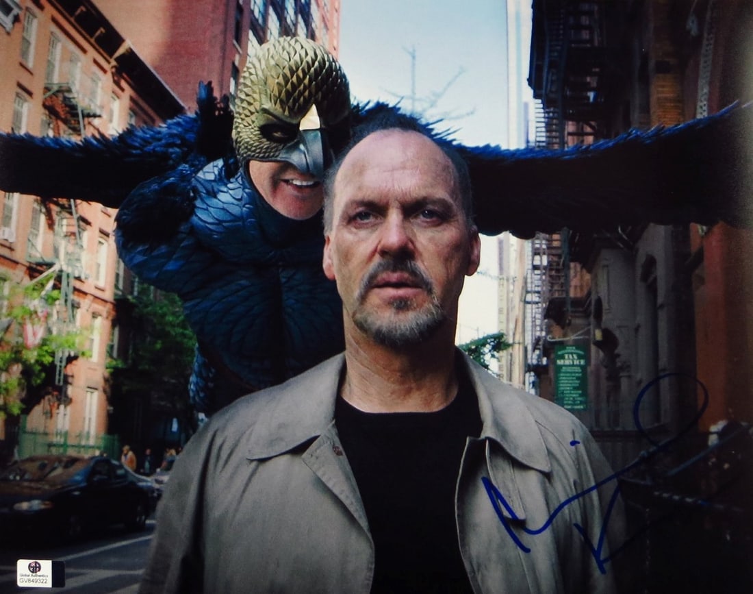 Michael Keaton Signed 11x14 Photo Birdman Authenticated by Global Authentics: Michael Keaton Signed 11x14 Photo Birdman Authenticated by Global Authentics This striking 11" x 14" photograph features Michael Keaton in his iconic role from 'Birdman.' The photo is autographed by K