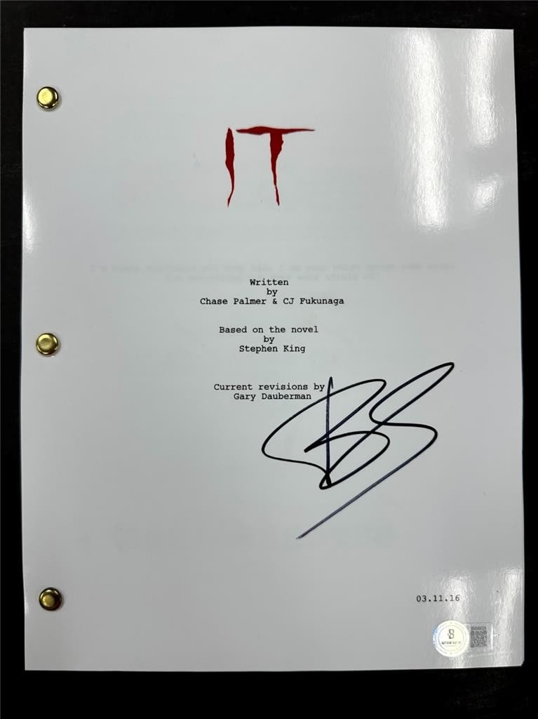 Bill Skarsgard Signed IT Movie Script Autographed Beckett Certified: Bill Skarsgard Signed IT Movie Script Autographed Beckett Certified This is an original full movie script for 'IT' signed by Bill Skarsgard, the actor who portrays Pennywise. The autograph has been au