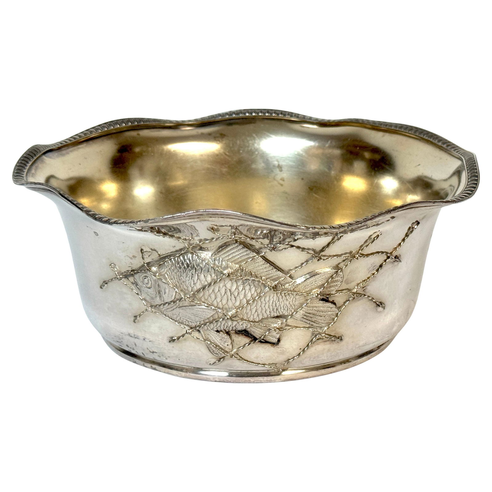 Victorian Aesthetic Silver-Plated Jeroboam Coaster Fish Net Motif 1880s: Victorian Aesthetic Silver-Plated Jeroboam Coaster Fish Net Motif 1880s This stunning Aesthetic Movement silver-plated bowl or Jeroboam wine coaster, crafted circa 1880s by the Hartford Silver Plate C