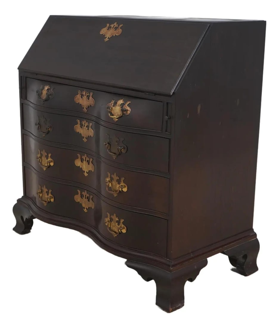 Wallace Nutting Antique Mahogany Bow Front Slant Lid Desk: Wallace Nutting Antique Mahogany Bow Front Slant Lid Desk Discover a remarkable piece of history with this Antique Wallace Nutting Mahogany Bow Front Slant Lid Desk. Crafted approximately 100 years ag