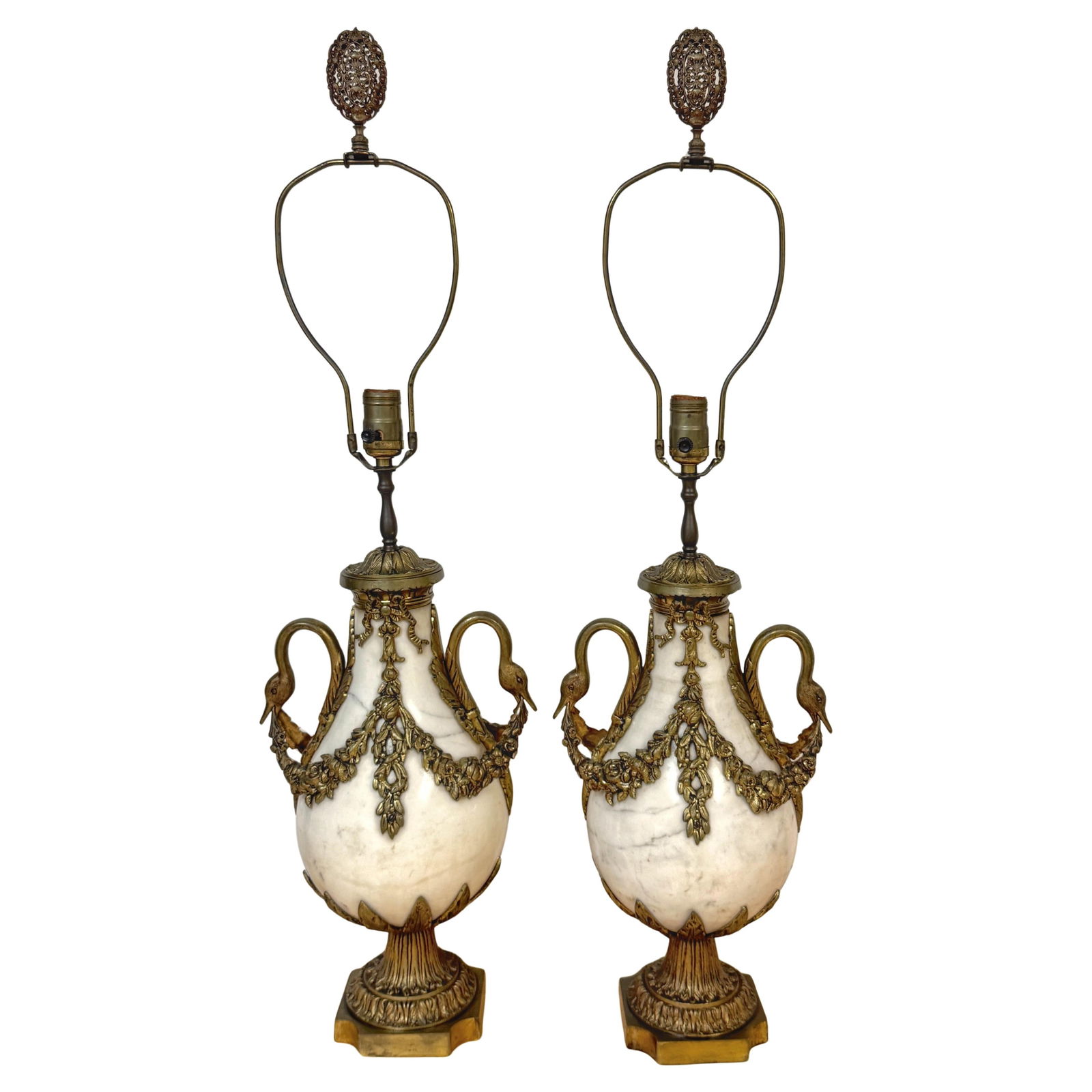 Set of 2 French Louis XVI Style White Marble Gilt Bronze Urn Lamps: Set of 2 French Louis XVI Style White Marble Gilt Bronze Urn Lamps This exquisite pair of French Louis XVI-style urn lamps showcases a captivating blend of white marble and gilt bronze, embodying the