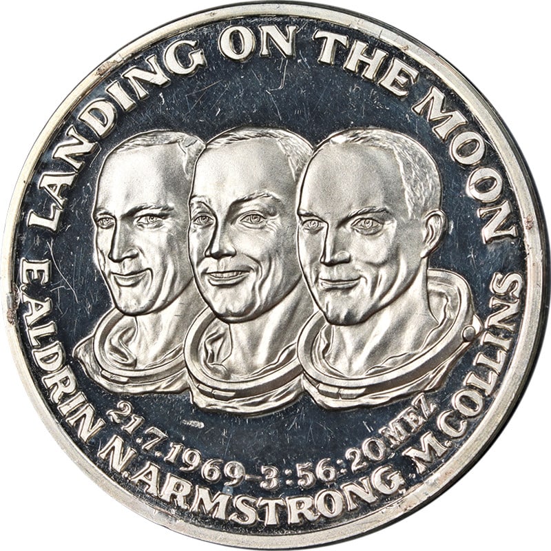 1969 Apollo 11 .999 Fine Silver Medal Aldrin Armstrong Collins 50mm: 1969 Apollo 11 .999 Fine Silver Medal Aldrin Armstrong Collins 50mm Commemorate the historic Apollo 11 mission with this 1969 Landing on the Moon .999 Fine Silver Medal featuring astronauts Aldrin, Ar
