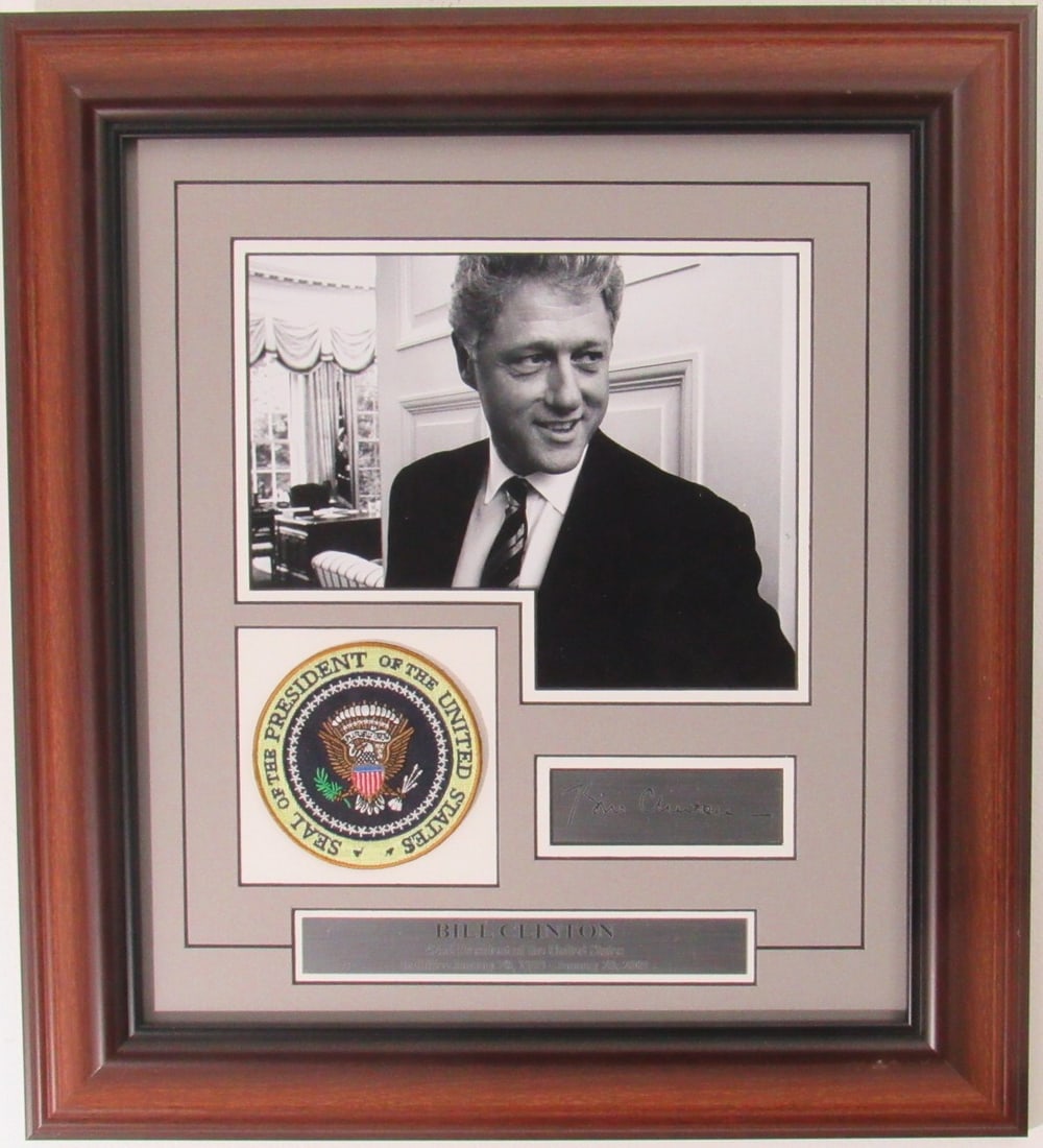 Bill Clinton Laser Signed 8x10 B/W Photo with Patch Framed: Bill Clinton Laser Signed 8x10 B/W Photo with Patch Framed This striking display features a Bill Clinton US President Laser Signed 8x10 black and white photo paired with a commemorative patch, elegant