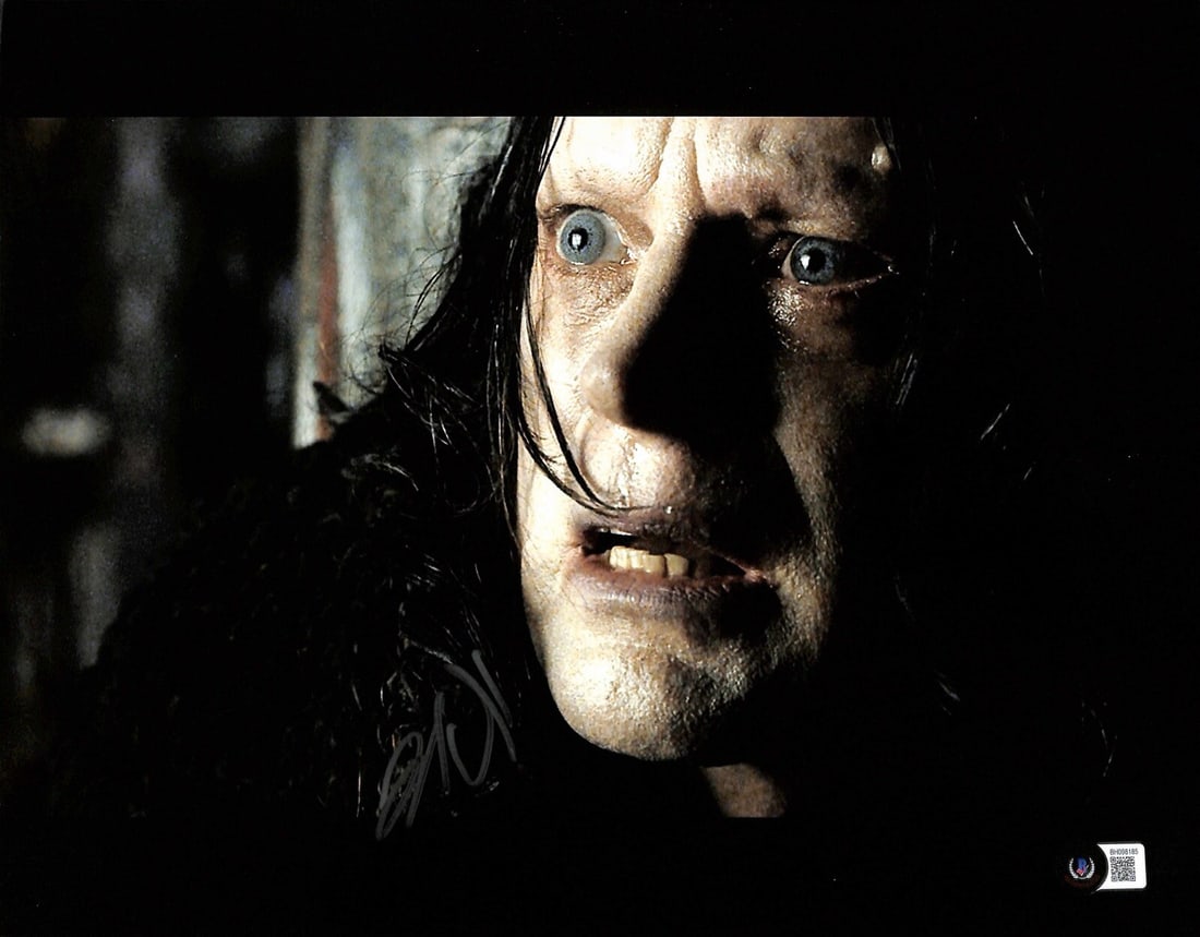 Brad Dourif Signed 11x14 Grima Wormtongue Photo Beckett Certified: Brad Dourif Signed 11x14 Grima Wormtongue Photo Beckett Certified Capture a piece of cinematic history with this autographed 11x14 photograph of Brad Dourif, famously known for his role as Grima Wormt