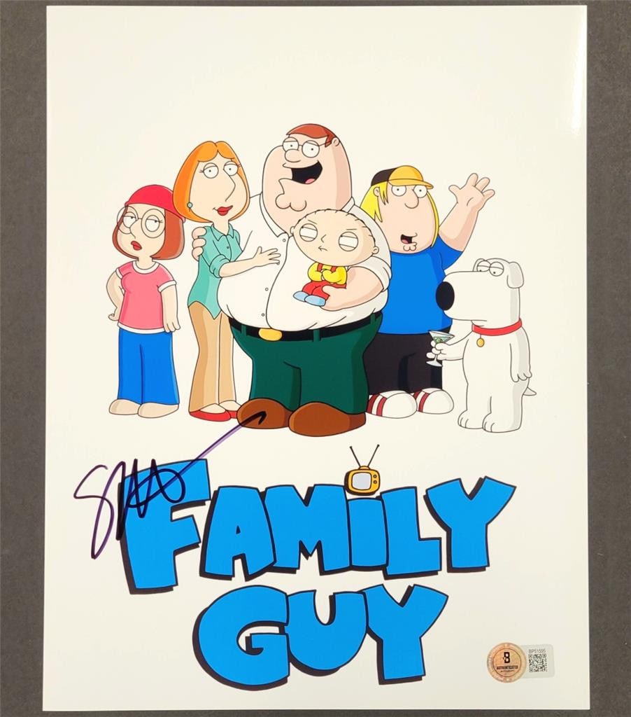 Seth MacFarlane Signed Family Guy Photo 8.5x11 Beckett Authenticated: Seth MacFarlane Signed Family Guy Photo 8.5x11 Beckett Authenticated This is an original 8.5x11 photograph signed by Seth MacFarlane, the creator of the animated series Family Guy. The autograph has b