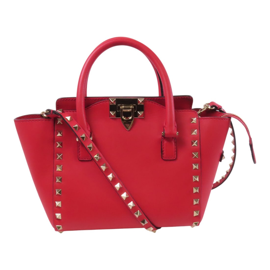 Valentino Rockstud GHW Red Calfskin 2way Shoulder Bag: Valentino Rockstud GHW Red Calfskin 2way Shoulder Bag This Valentino Rockstud handbag is a striking accessory that combines style and functionality. Crafted from high-quality calfskin leather, this 2-