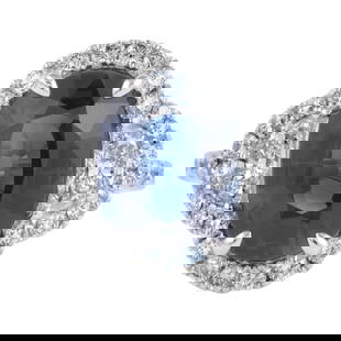 4.46ct Oval Sapphire Diamond 3-Stone Ring 18k White Gold: 4.46ct Oval Sapphire Diamond 3-Stone Ring 18k White Gold This exquisite 4.46 carat oval sapphire and diamond three-stone ring is crafted in 18k white gold, showcasing a stunning navy blue sapphire at