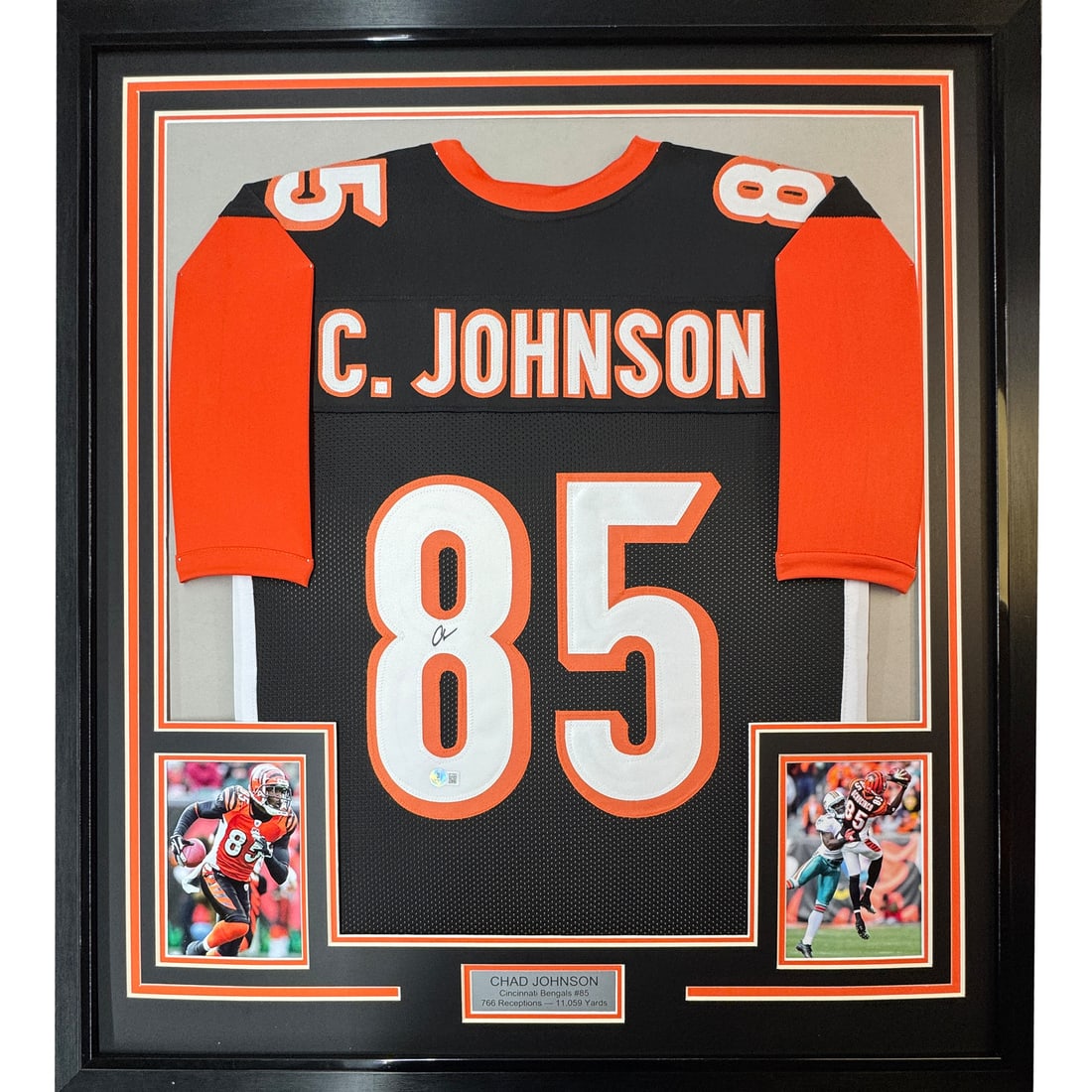 Framed Chad Johnson Autographed Jersey 33x42 Cincinnati Bengals JSA COA: Framed Chad Johnson Autographed Jersey 33x42 Cincinnati Bengals JSA COA This remarkable piece features a framed, autographed Cincinnati Bengals jersey signed by NFL star Chad Johnson. With authenticat