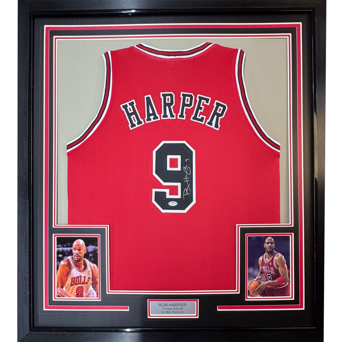 Framed Signed Ron Harper Chicago Bulls Jersey 33x42 PSA/DNA JSA COA: Framed Signed Ron Harper Chicago Bulls Jersey 33x42 PSA/DNA JSA COA This framed autographed Chicago Bulls jersey features the signature of NBA player Ron Harper, a standout athlete known for his contr