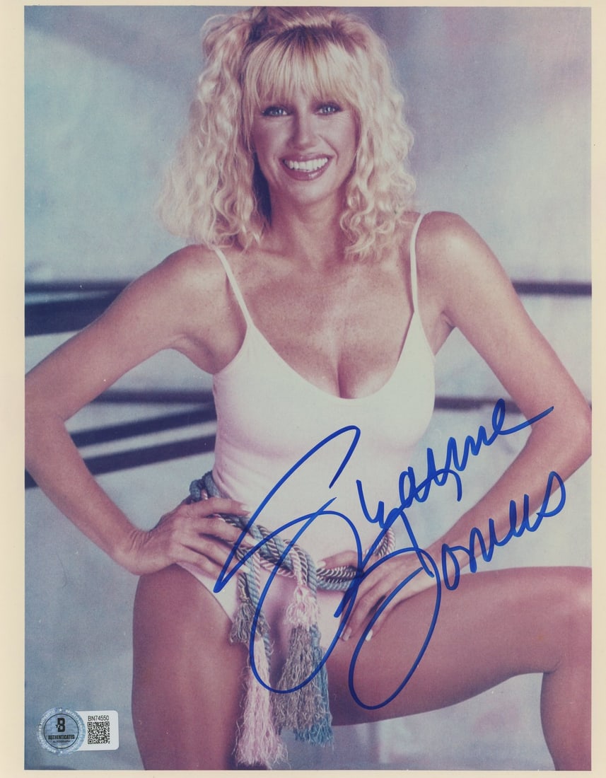 Suzanne Somers Signed 8x10 Photo Three's Company BAS Authenticated: Suzanne Somers Signed 8x10 Photo Three's Company BAS Authenticated This authentic 8x10 photograph features the signature of Suzanne Somers, renowned for her role in the classic television series "Thre