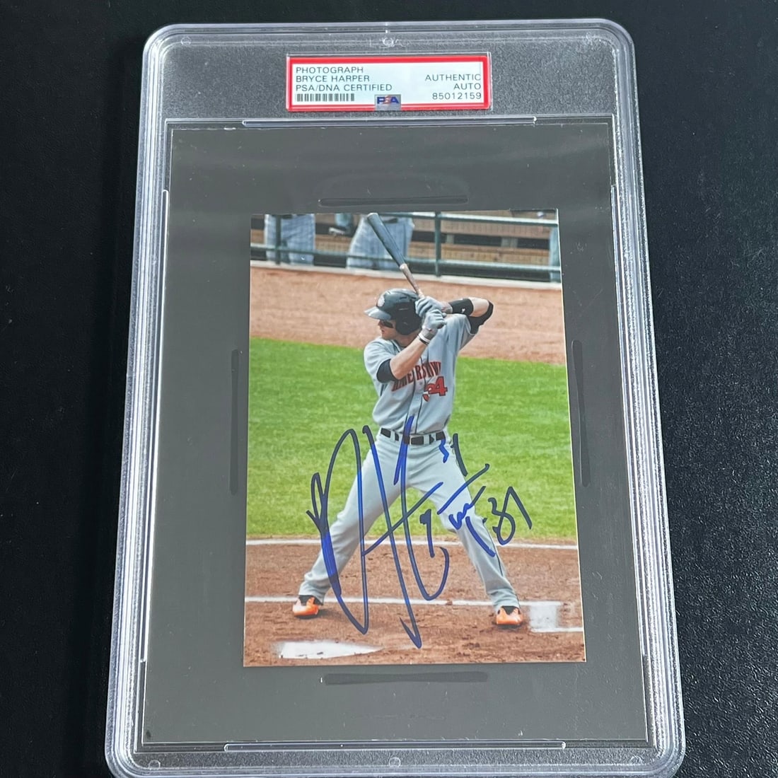 Bryce Harper Autographed 4x6 Photo PSA/DNA Philadelphia Phillies: Bryce Harper Autographed 4x6 Photo PSA/DNA Philadelphia Phillies This is a professionally printed 4x6 photograph featuring Bryce Harper, the renowned outfielder for the Philadelphia Phillies. The phot