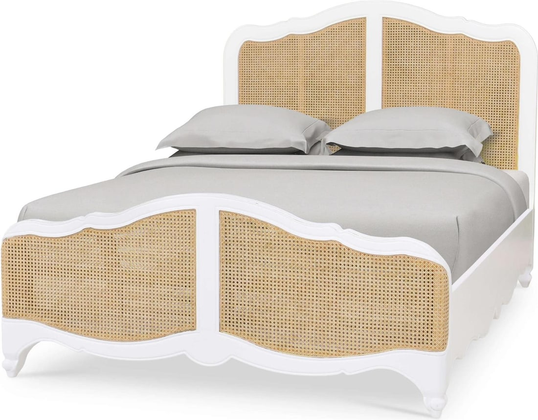 Bramble Covington Queen Bed in Distressed White Rattan: Bramble Covington Queen Bed in Distressed White Rattan Introducing the Covington Queen Bed, designed in a charming antique or vintage style. This exquisite bed features a stunning architectural white
