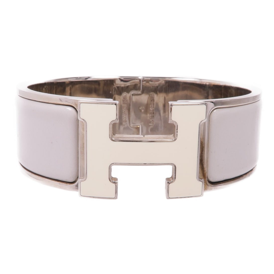 Hermes Clic-Clac H Gray Enamel Bangle Bracelet: Hermes Clic-Clac H Gray Enamel Bangle Bracelet Elevate your accessory collection with this exquisite Hermes Clic-Clac H Bangle Bracelet. Crafted from high-quality enamel, this stunning piece features 