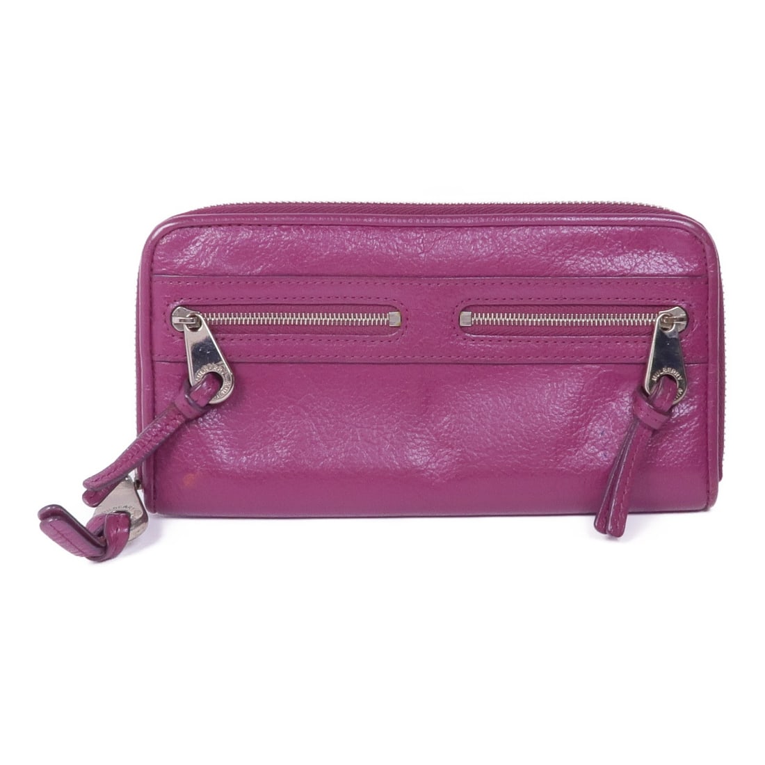 MULBERRY Long Wallet Calfskin Leather Purple SHW: MULBERRY Long Wallet Calfskin Leather Purple SHW This MULBERRY long wallet is crafted from premium calfskin leather, showcasing a rich purple hue. Designed in an around long wallet style, it offers am