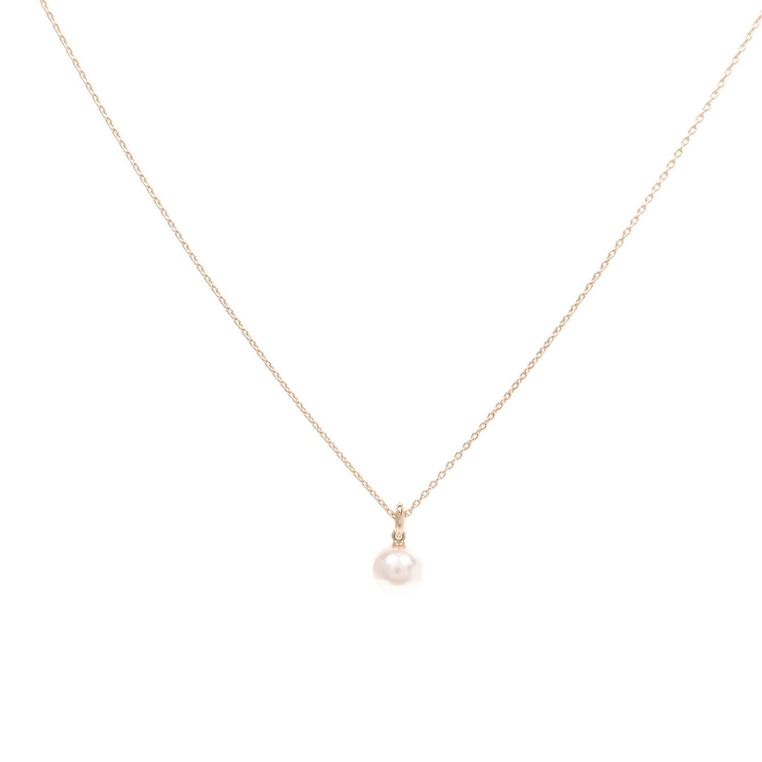 MIKIMOTO Pearl Necklace in 18K Rose Gold: MIKIMOTO Pearl Necklace in 18K Rose Gold This exquisite necklace from MIKIMOTO features lustrous white pearls elegantly suspended from a setting crafted in 18K pink gold (K18PG). Known for its excepti