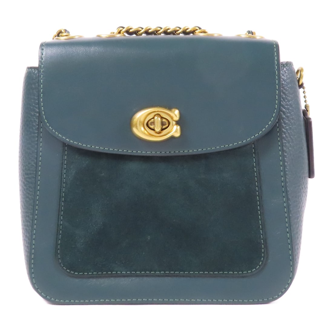 COACH Green Calfskin Leather Rucksack Backpack C0800: COACH Green Calfskin Leather Rucksack Backpack C0800 This stylish COACH rucksack backpack is crafted from high-quality calfskin leather in a vibrant green color. Designed for durability and functional