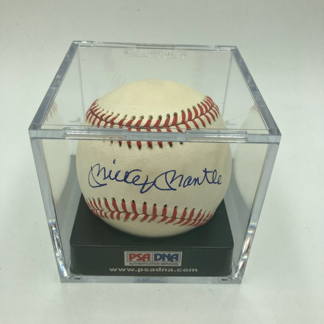 Mickey Mantle Signed Baseball PSA MINT 9 Authentic Autograph: Mickey Mantle Signed Baseball PSA MINT 9 Authentic Autograph Own a piece of baseball history with this Mickey Mantle Signed American League Baseball. Authenticated by Professional Sports Authenticator