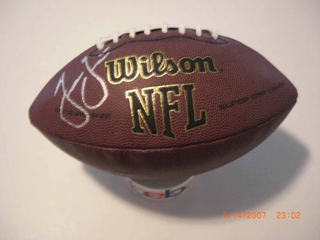 Jason Garrett Signed Dallas Cowboys Football with COA: Jason Garrett Signed Dallas Cowboys Football with COA This is an authentic signed football from Jason Garrett, the former head coach of the Dallas Cowboys. It is a collectible item perfect for any NFL