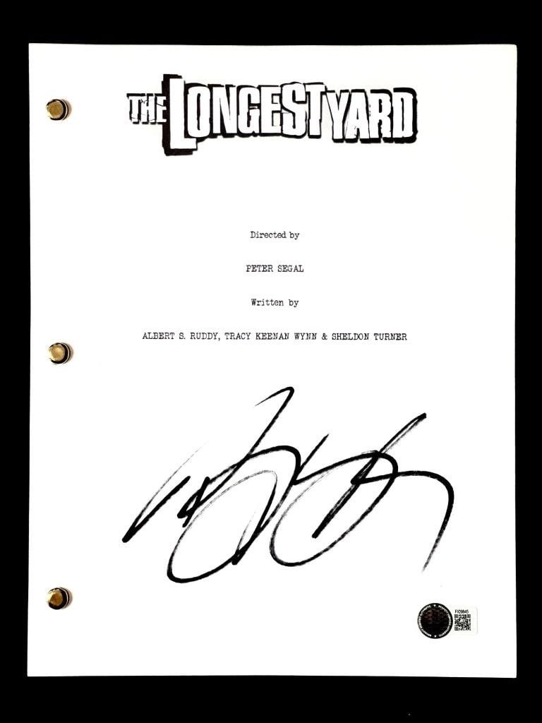 Bill Goldberg Autographed The Longest Yard Script Beckett Authenticated: Bill Goldberg Autographed The Longest Yard Script Beckett Authenticated This is an original signed script from the movie 'The Longest Yard', autographed by Bill Goldberg. The autograph has been authen