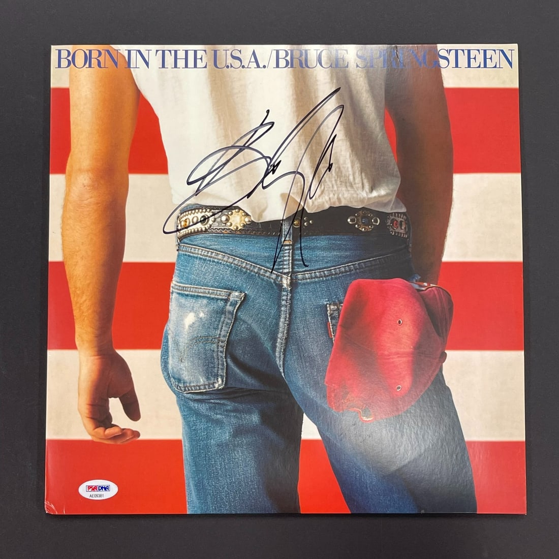 Bruce Springsteen Signed Born in the USA LP Vinyl PSA/DNA Authenticated: Bruce Springsteen Signed Born in the USA LP Vinyl PSA/DNA Authenticated This is an original vinyl album of Bruce Springsteen's iconic work, "Born in The USA," featuring an authentic autograph from the