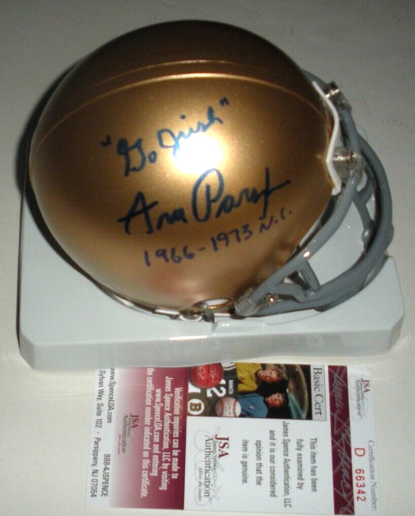 Ara Parseghian Signed Notre Dame Mini Helmet JSA COA 1966-1973 Champs: Ara Parseghian Signed Notre Dame Mini Helmet JSA COA 1966-1973 Champs This mini helmet is a collectible piece honoring Ara Parseghian, the legendary Notre Dame football coach from 1966 to 1973, who le