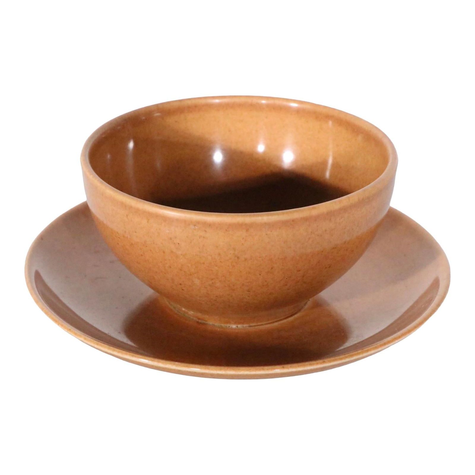 Russel Wright Iroquois China Gravy Bowl Ripe Apricot Glaze: Russel Wright Iroquois China Gravy Bowl Ripe Apricot Glaze Discover a hard-to-find gravy bowl designed by Russel Wright for Iroquois Casual China, featuring a beautiful Ripe Apricot glaze. This bowl i